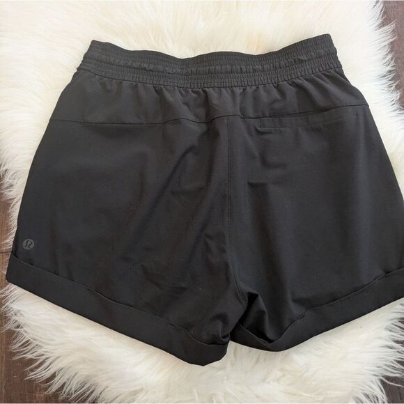 Lululemon Spring Break Away MR Short 3" Women's Black Shorts W7BFYS Size 6 - Picture 5 of 9